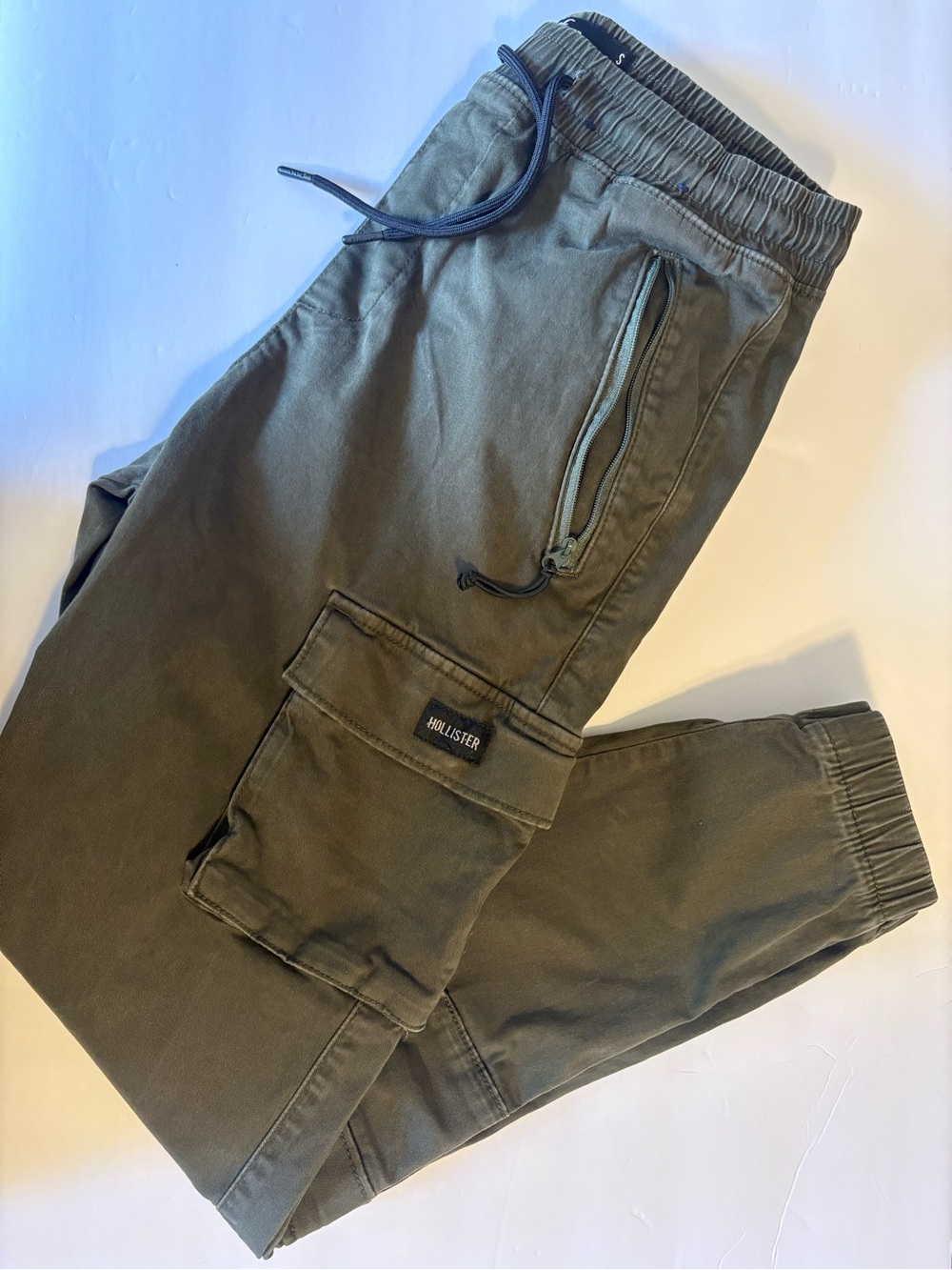 Hollister men’s Olive Cargo Jogger Pants size S
